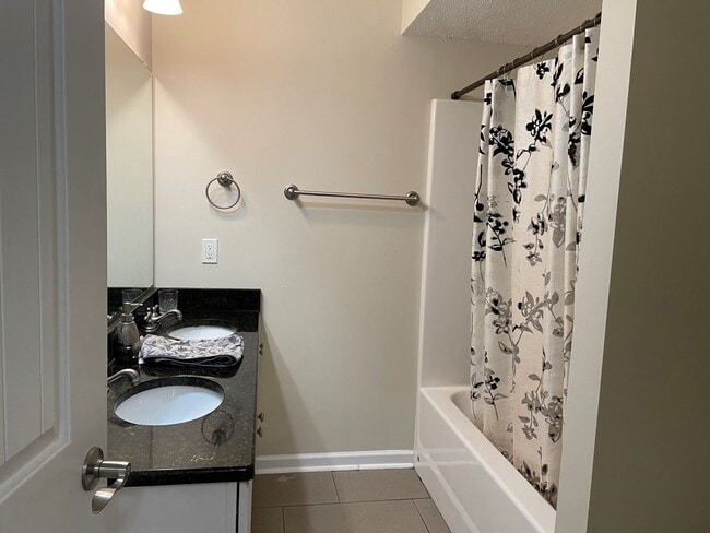 property at 21 Gloucester Dr