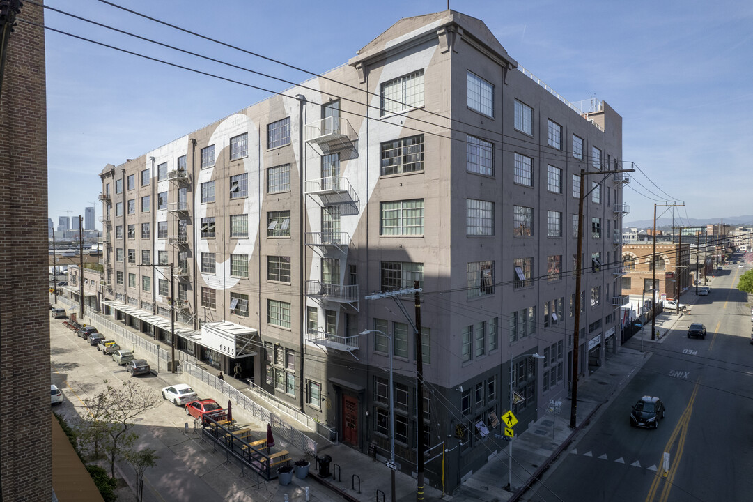 Toy Factory Lofts in Los Angeles, CA - Building Photo