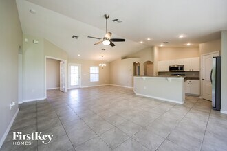466 NE 1st Ave in Cape Coral, FL - Building Photo - Building Photo