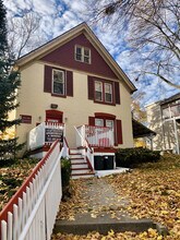 603 Washtenaw Ave, Unit 1 in Ypsilanti, MI - Foto de edificio - Building Photo