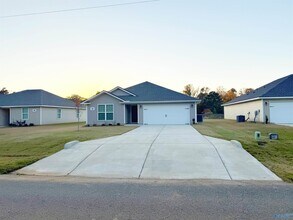 118 Fuller Dr in Meridianville, AL - Building Photo - Building Photo