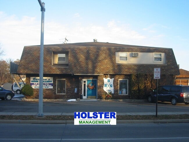 property at 617 N 3rd Ave