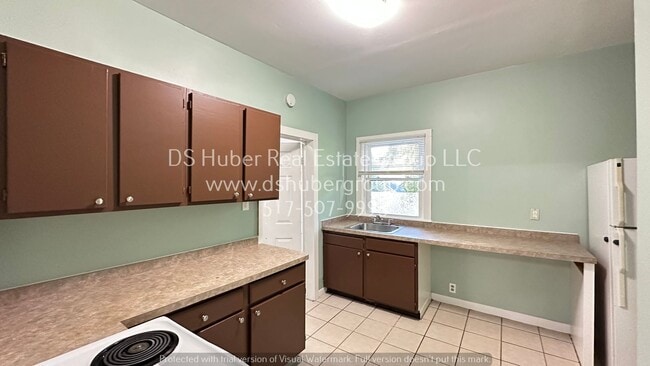 923 Cleveland St in Lansing, MI - Building Photo - Building Photo