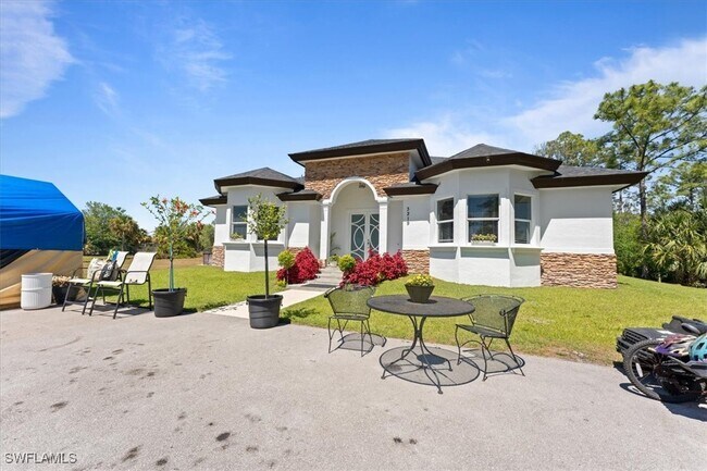 3219 64th Ave NE in Naples, FL - Building Photo - Building Photo