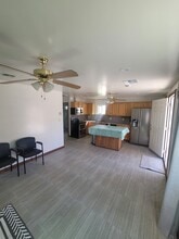 1830 W Oraibi Dr, Unit Oraibi Condo in Phoenix, AZ - Building Photo - Building Photo