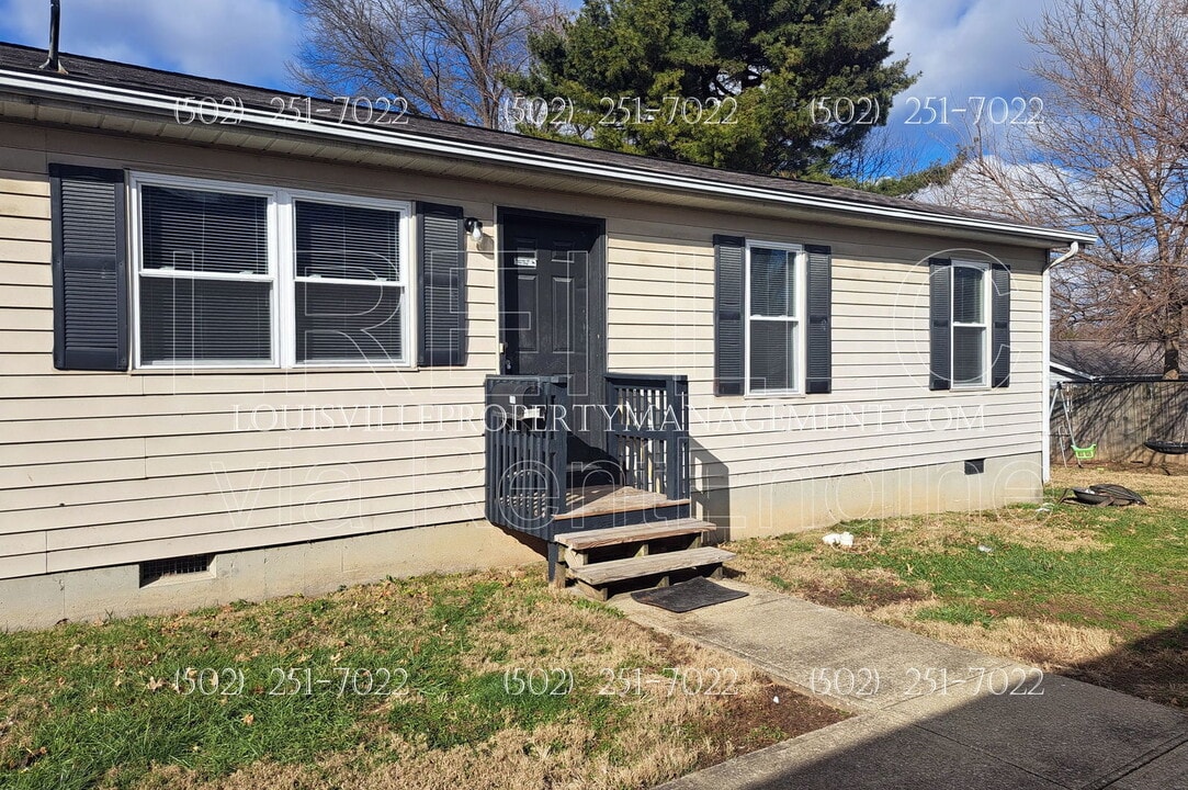 118 Fairview Ave in Jeffersonville, IN - Building Photo