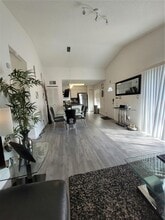 4375 White Pine Ave in Orlando, FL - Building Photo - Building Photo