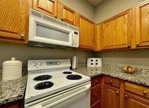 70 W 6th Ave, Unit 101 in Denver, CO - Foto de edificio - Building Photo