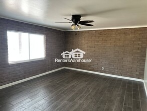 1427 E Paseo Way in Phoenix, AZ - Building Photo - Building Photo