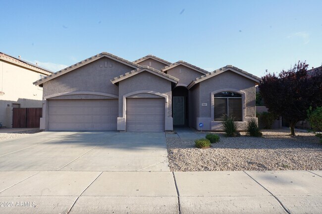 7227 W Paradise Ln in Peoria, AZ - Foto de edificio - Building Photo