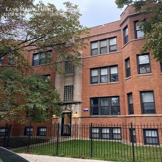 2856 W Rosemont Ave in Chicago, IL - Building Photo - Building Photo
