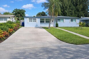 140 W 31st St in West Palm Beach, FL - Building Photo