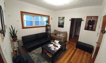 24 Hardwick St, Unit 1 in Cambridge, MA - Building Photo - Building Photo