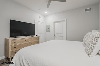 5001 Willowgate Loop, Unit 08-8403 in Tice, FL - Building Photo - Building Photo