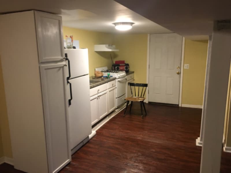 10718 S Mackinaw Ave, Unit Bsmt in Chicago, IL - Building Photo