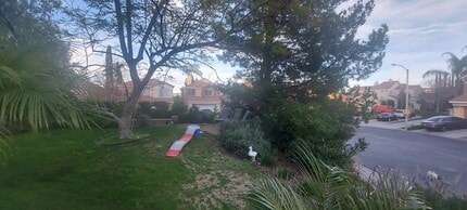 25919 San Clemente Dr in Santa Clarita, CA - Building Photo - Building Photo