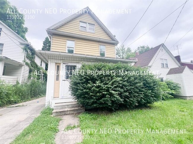 property at 421 E Thornton St