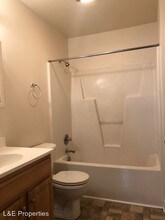 2013 Grandhaven Dr in Mount Holly, NC - Building Photo - Building Photo