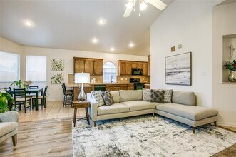 12852 Old MacGregor Ln in Fort Worth, TX - Building Photo - Building Photo