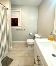 196 Maverick St, Unit 3 in Boston, MA - Foto de edificio - Building Photo