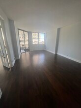 1865 Brickell Ave, Unit A505 in Miami, FL - Foto de edificio - Building Photo