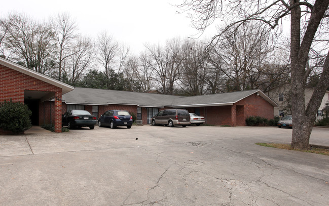 Cleveland Street Apartments in Gainesville, GA - Foto de edificio - Building Photo