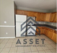 612 NW 111th St in Oklahoma City, OK - Building Photo - Building Photo