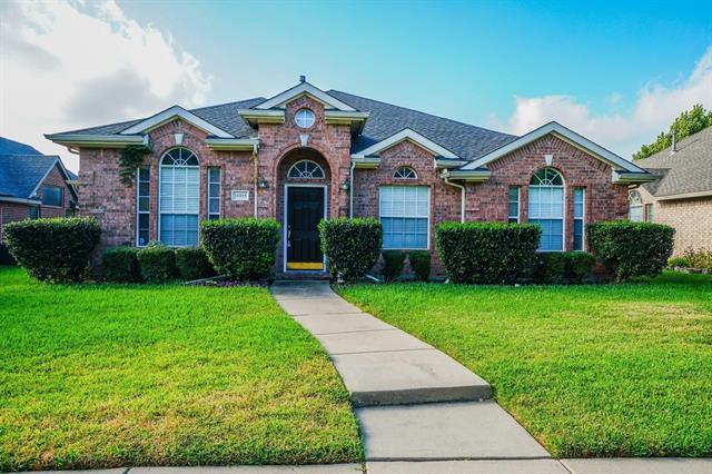 11015 Tree Shadow Ln in Frisco, TX - Foto de edificio