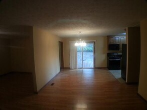 3653 Chestnut Lake Ct in Jonesboro, GA - Building Photo - Building Photo