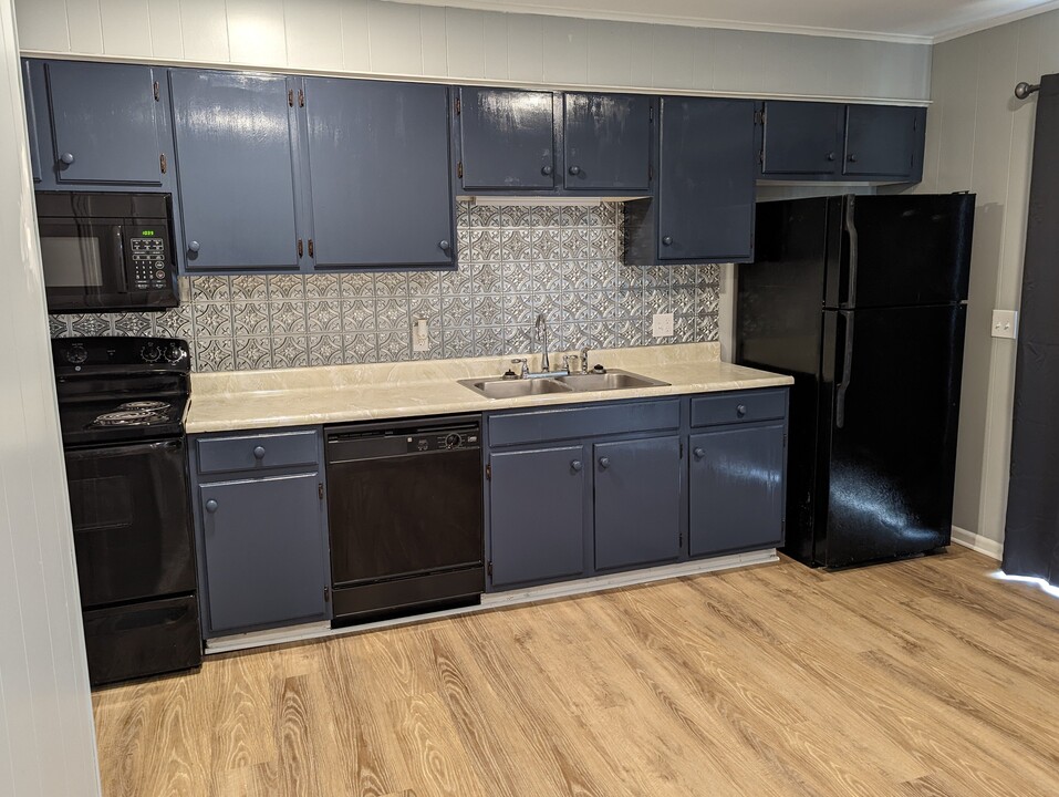 475 Tahoe Rd in Winfield, AL - Building Photo