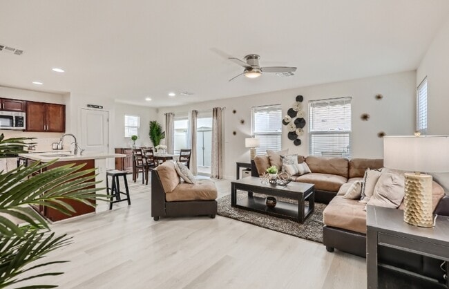 property at 3663 Via Mariposa Ave