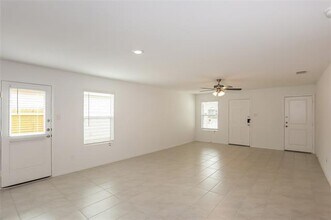 3153 Crestone Dr in Crandall, TX - Building Photo - Building Photo
