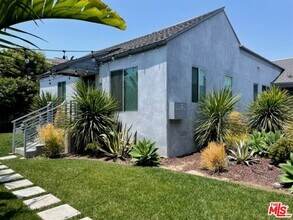 713 Vernon Ave in Los Angeles, CA - Building Photo - Building Photo