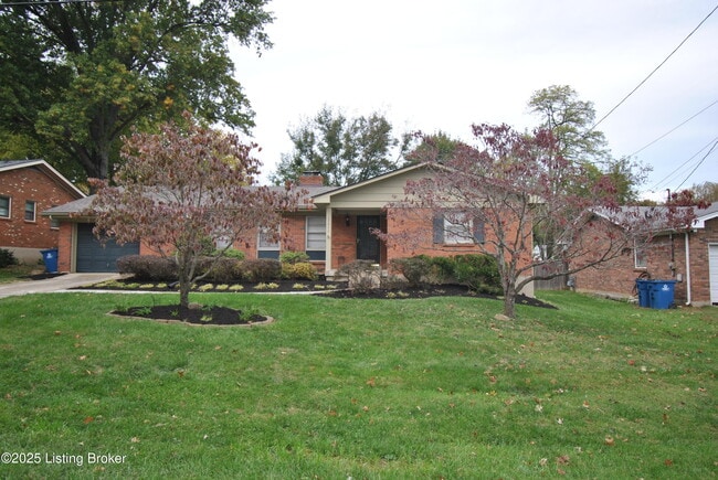 12011 Brookmoor Dr in Louisville, KY - Building Photo - Building Photo