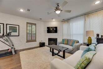 2625 Chambers Dr in Lewisville, TX - Building Photo - Building Photo
