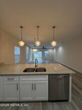 838 5th Ave S in Jacksonville Beach, FL - Building Photo - Building Photo