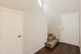 8832 W Pine Pitch Dr in Las Vegas, NV - Building Photo - Building Photo