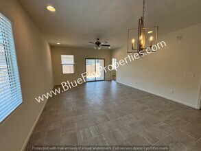 6952 W Star Garden Way in Tucson, AZ - Building Photo - Building Photo