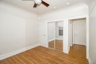 Vue De Lac Apartments in Oakland, CA - Foto de edificio - Building Photo