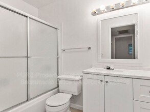 5047 Sparrow Ct in Carmichael, CA - Building Photo - Building Photo