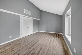 495 Baywillow Dr in Ballwin, MO - Building Photo - Building Photo