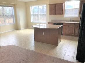 847 Tower Ridge Cir in Middletown, NY - Building Photo - Building Photo