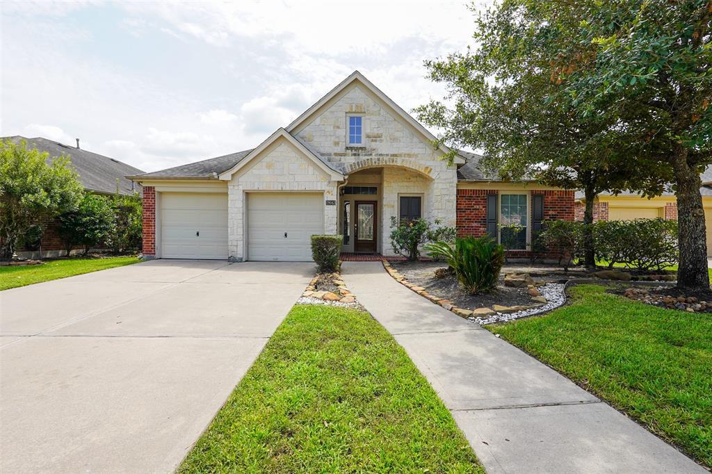 28043 Emma Gardens Ln in Spring, TX - Building Photo