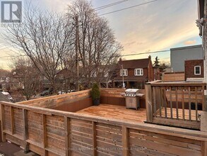 693 Mt Pleasant Rd in Toronto, ON - Building Photo - Building Photo