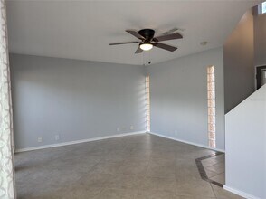 824 Padua Ln in Clearwater, FL - Building Photo - Building Photo