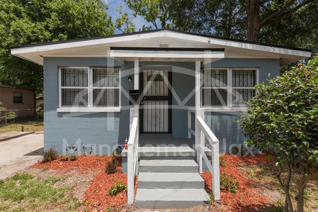 1839 W 30th St in Jacksonville, FL - Building Photo