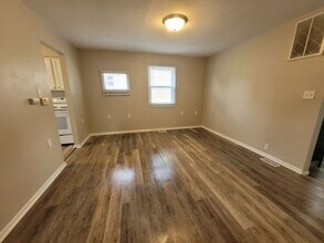 4298 SE 17th St in Des Moines, IA - Building Photo - Building Photo