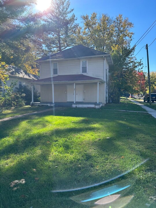 336 N Grand Ave W in Springfield, IL - Building Photo