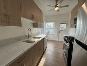 2317 Ocean Park Blvd, Unit 2317- A in Santa Monica, CA - Building Photo - Building Photo