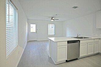 6739 Pumice Pl in Elmendorf, TX - Building Photo - Building Photo